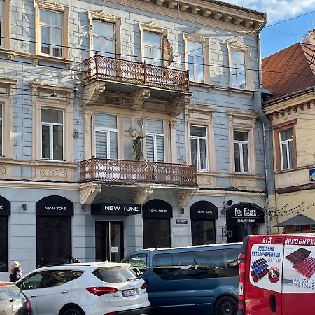 Lux Apartment In Zentrum Chernivtsi Ngoại thất bức ảnh