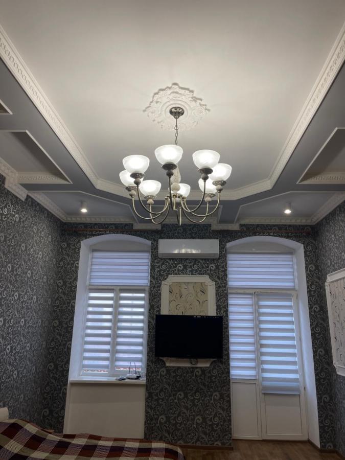 Lux Apartment In Zentrum Chernivtsi Ngoại thất bức ảnh