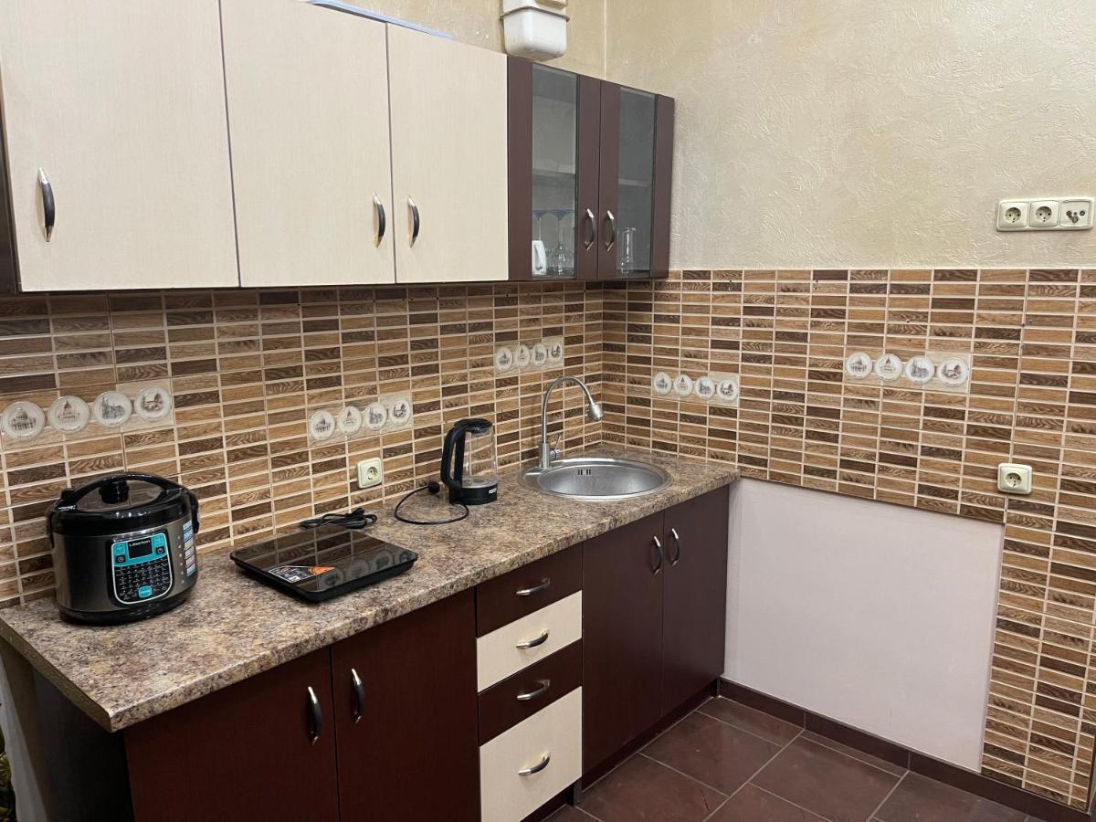 Lux Apartment In Zentrum Chernivtsi Ngoại thất bức ảnh