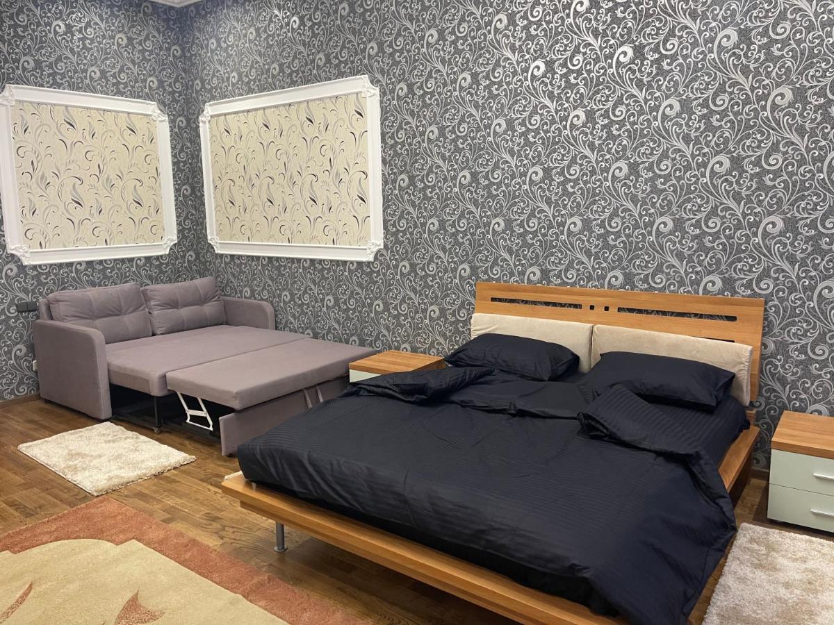 Lux Apartment In Zentrum Chernivtsi Ngoại thất bức ảnh
